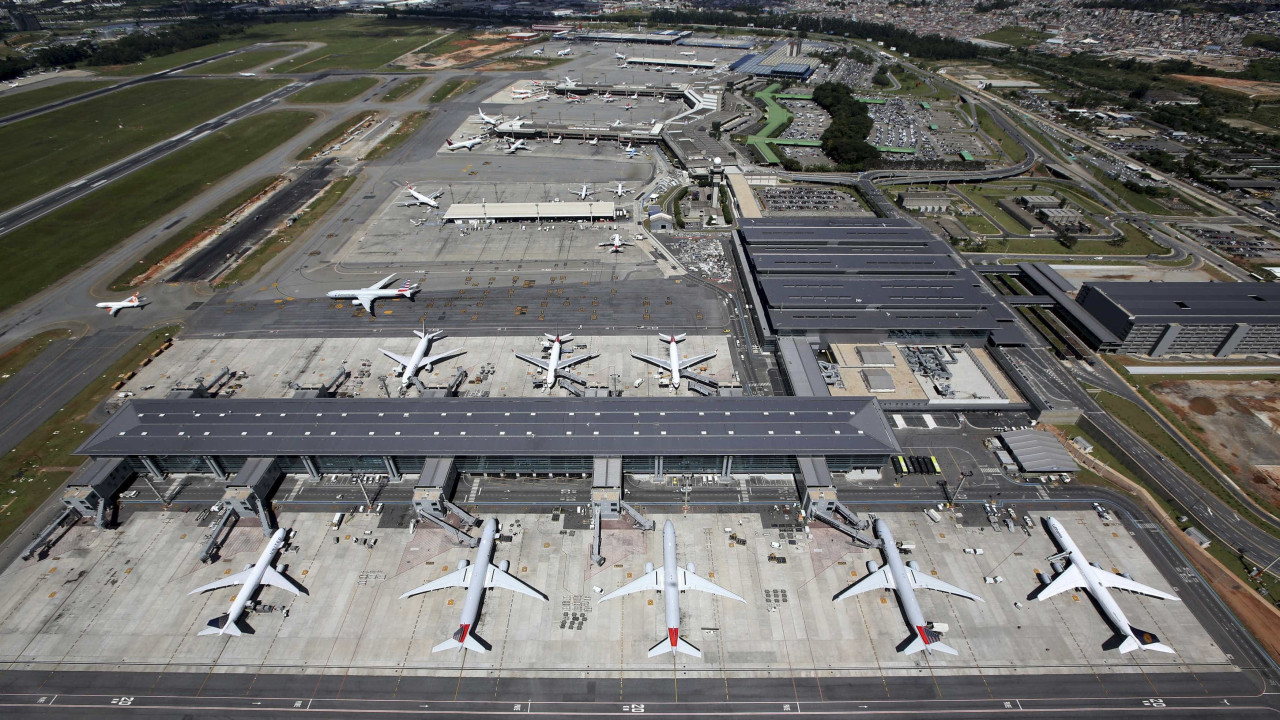 Após mais de cinco horas de tiroteio e morte, aeroporto de Guarulhos retoma rotina