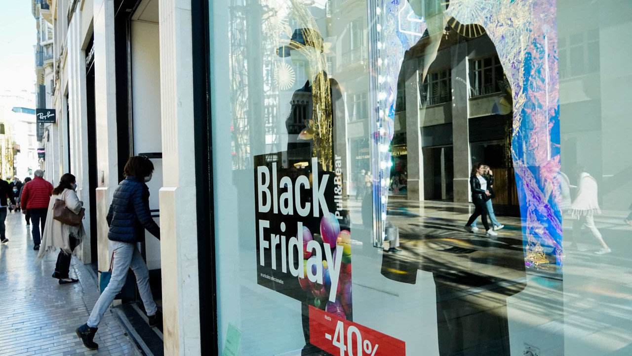 46,4% dos consumidores que comprarão na Black Friday querem gastar mais que em 2023, diz ACSP